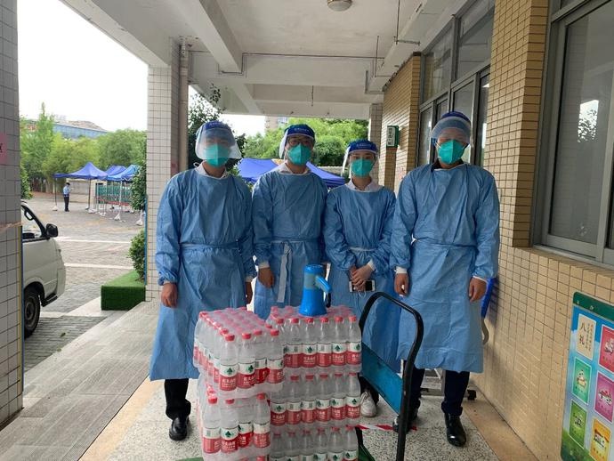 抗疫一线,来了企业志愿者