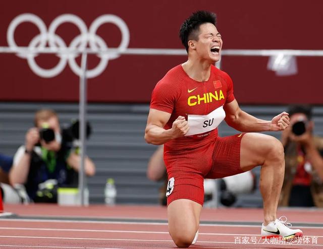 越老越妖!半决赛9秒83+决赛9秒98,中国百米飞人创造亚洲历史