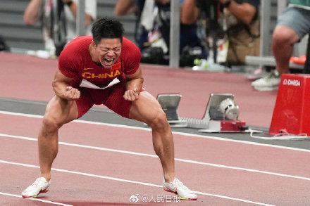 苏炳添9秒83晋级百米决赛:谁说黄种人不行?