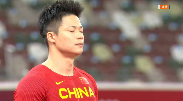 苏炳添身披五星红旗!赛后哽咽:站在决赛舞台上,我完成了梦想