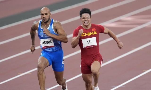 9秒98!苏炳添排在百米决赛第6位,创造黄种人历史,亚洲骄傲