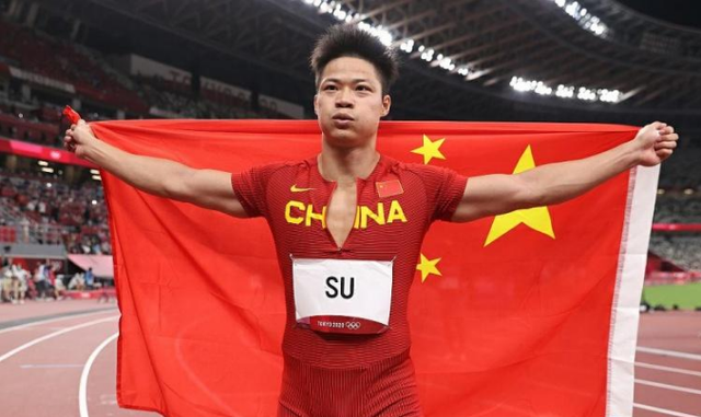 传承!苏炳添致谢刘翔:和翔哥一直有联系 他是我的偶像和幸运星
