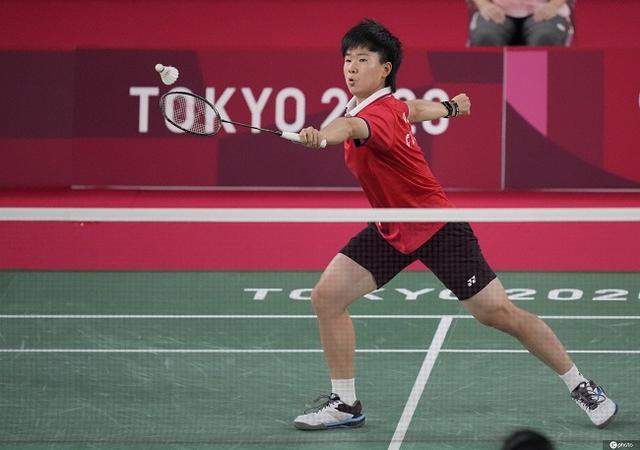 东京奥运会羽毛球女单铜牌争夺战:何冰娇不敌辛杜 获第四名