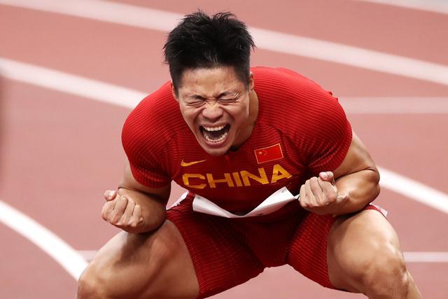 中国体育史上“YYDS”!亚洲飞人苏炳添百米决赛第六!创造多项纪录