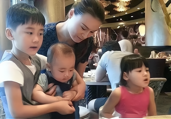 朱小贞父母曝林生斌家暴出轨,提醒万千女人警惕婚姻中的这些讯号