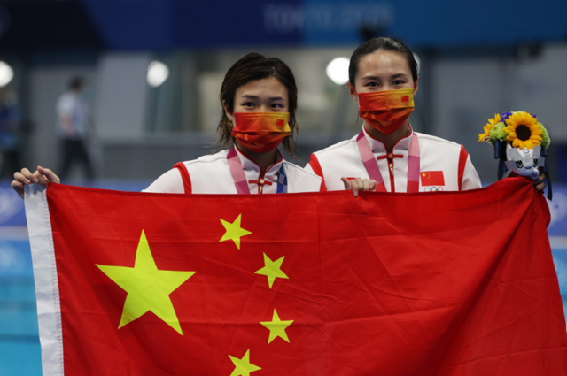 九连冠!梦想不怕晚,施廷懋夺跳水女子单人3米跳板金牌