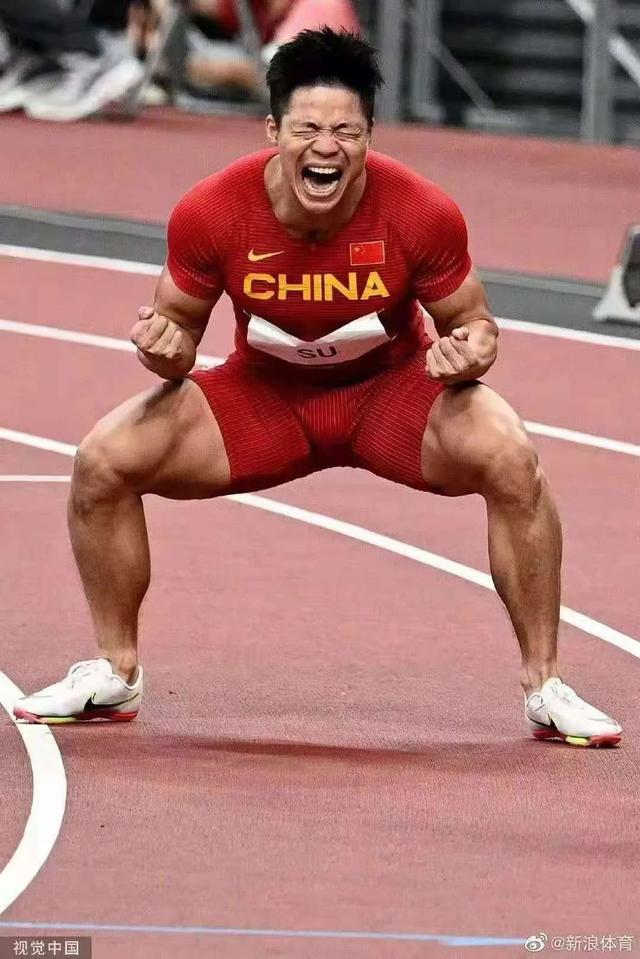 苏炳添“飞”出亚洲最快速度!外国网友:中国人能跑这么快!惊了!