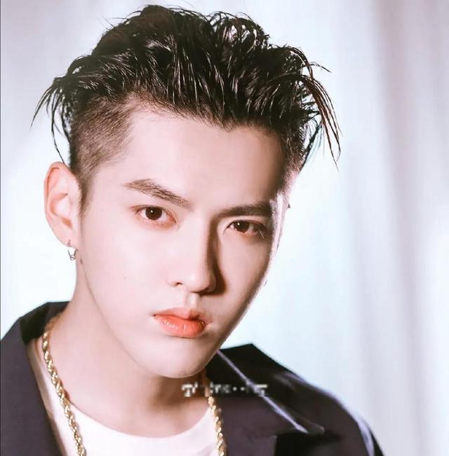 吴亦凡微博被注销,娱乐圈是否要进行大整改了?