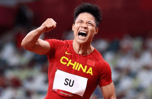 “中国飞人”苏炳添诠释中国速 刷新亚洲百米纪录值得为他骄傲