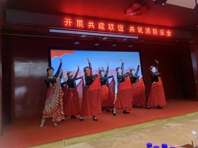 咸阳市秦都区渭滨街道庆祝建军节慰问暨文艺汇演活动