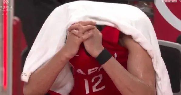 挺进奥运会男篮八强!40分17板!他都41岁了啊!直接打哭日本球员