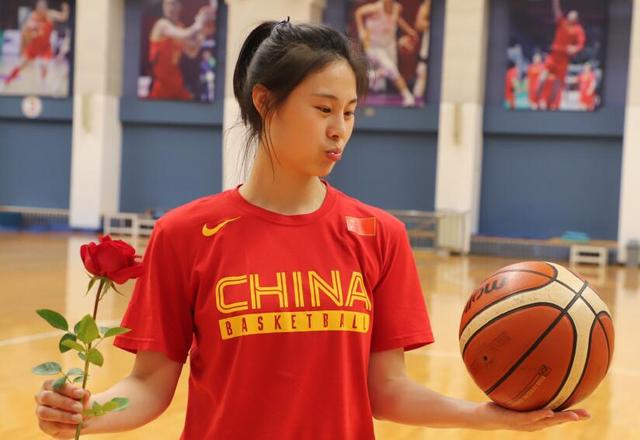 王思雨带给中国女篮的惊喜一定不止于此!简直是太棒了