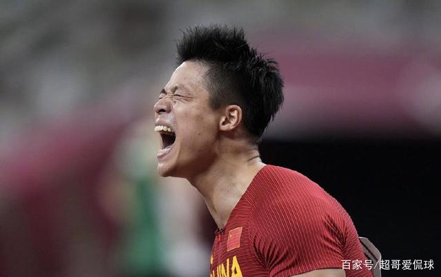 不抽烟不喝酒!苏炳添封神背后:中国足球躺枪,踢得差别怪人种