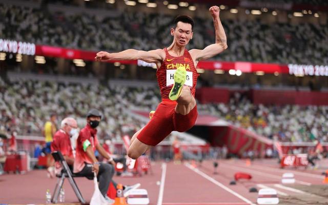 7米72!黄常洲跳远决赛发挥失常,未能进入前8仅获第10名!