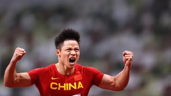 苏炳添破纪录 台湾网友大赞“祖国之光”