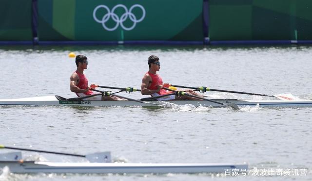 男子1000米双人划艇:刘浩郑鹏飞头名晋级,甩开奥运第2名有1秒多