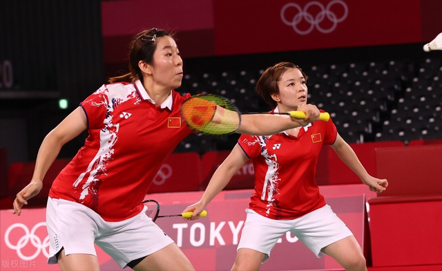 国羽女双0-2摘银!凡晨组合连丢两局,国羽2金3银静待谌龙夺冠