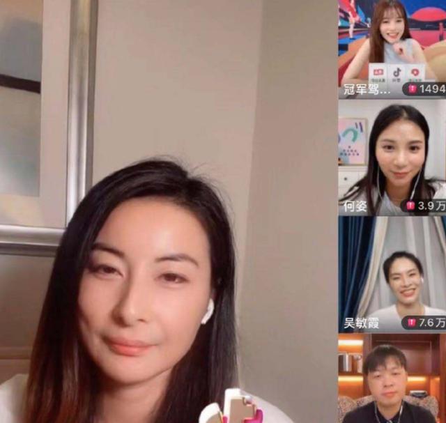 郭晶晶化身迷妹!700万人共同见证,三代跳水女神神同框