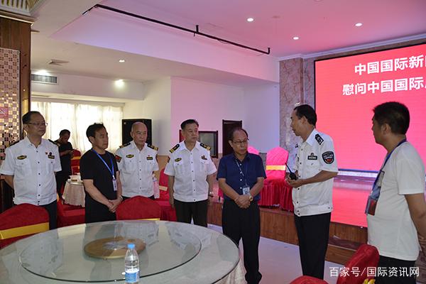 爱心传递:给赴豫救灾的中国国际应急救援中心送上一顿热饭