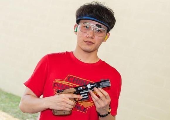 法国选手送大礼!中国名将晋级奥运会决赛,携手世界冠军冲击金牌