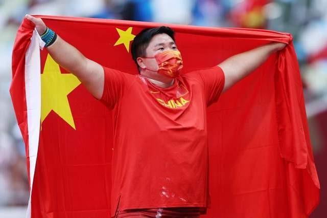 林书豪发文祝贺巩立姣:你一直的坚持让人感动,希望有机会再见!