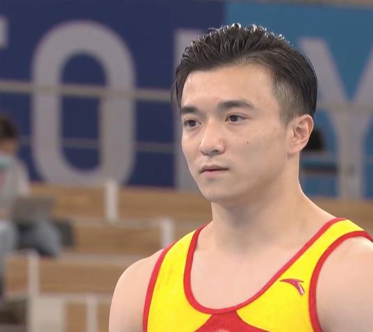 中国体操奥运首金!双保险出战刘洋摘金:绝对实力夺冠表情轻松