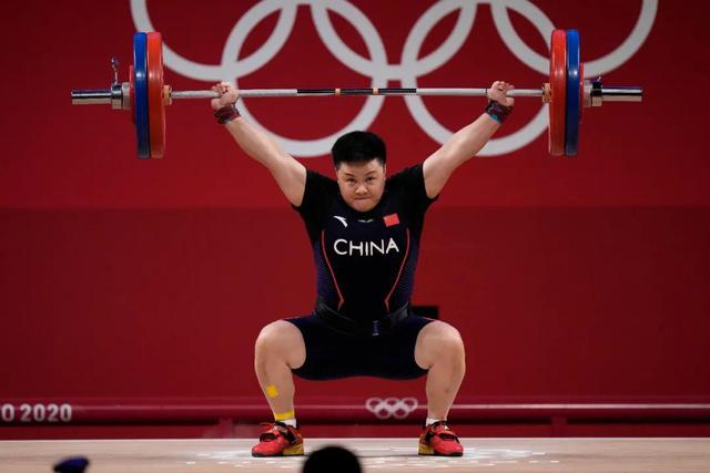 中国队第25金!汪周雨举重夺冠