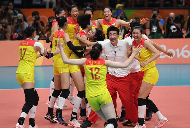 女排奥运会惨淡收场,郎平采访中哽咽,直言主要责任在一人身上