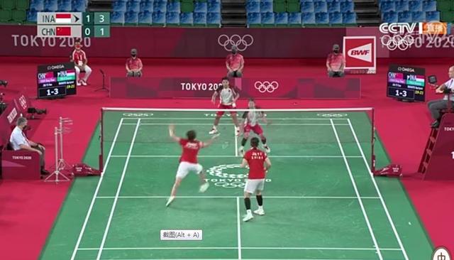 贾一凡陈清晨摘银泪洒领奖台,网友打趣鼓励:巴黎继续lucky起来