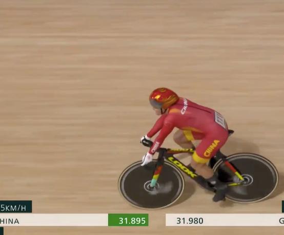 45分钟4金,领先美国8金!中国丰收日:自行车教练举国旗庆祝