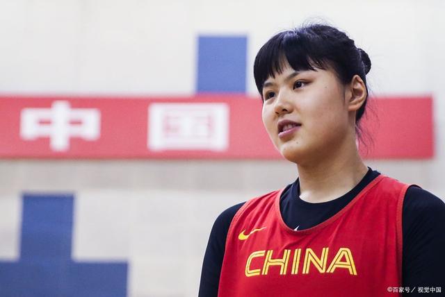 38:37!中国女篮一分领先,李月汝一柱擎天12+3,李梦7+4捍卫锋线