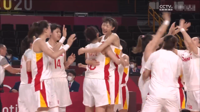三分手感火热,中国女篮顶住压力末节接管比赛,小组第一晋级8强