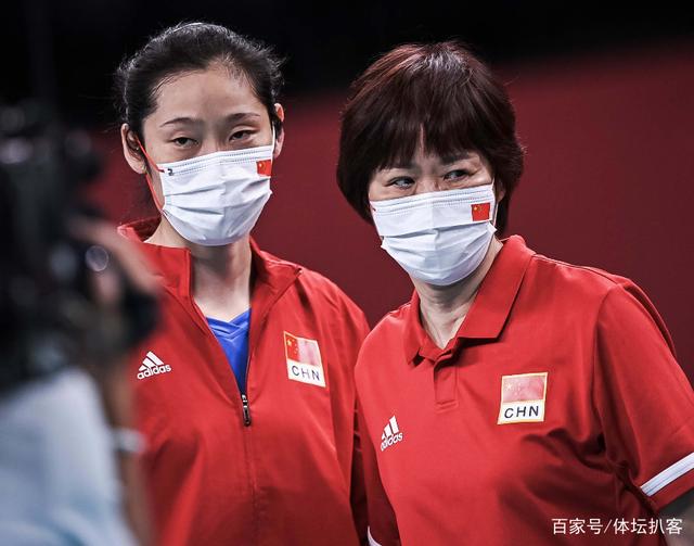 郎平哭了,告别中国女排:这8年执教很精彩,我亏欠家人太多