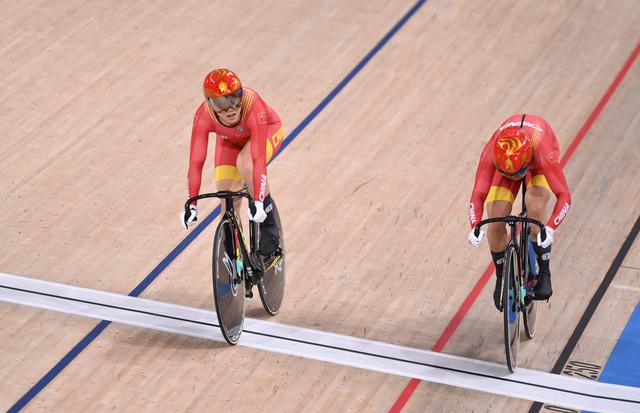 场地自行车——女子团体竞速赛:中国队破世界纪录