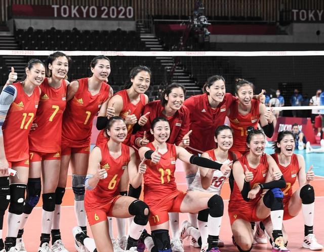 讲不出再见!中国女排对阵阿根廷,三个人的最后一场比赛!