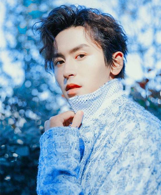 张哲瀚恋爱是真的?绯闻女友王佩雯发文,去年3月就已分手