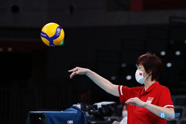郎平:执教中国女排的这八年很精彩 当然这届奥运有一些遗憾