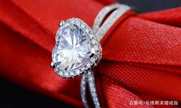 七夕情人节如何表达爱意?送钻石戒指怎么样?