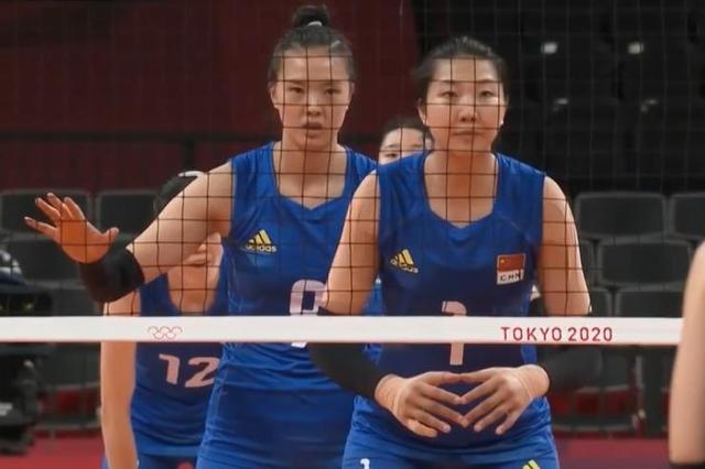 3-0!中国女排完美收官,张常宁+李盈莹发挥神勇,送对手5败谢幕