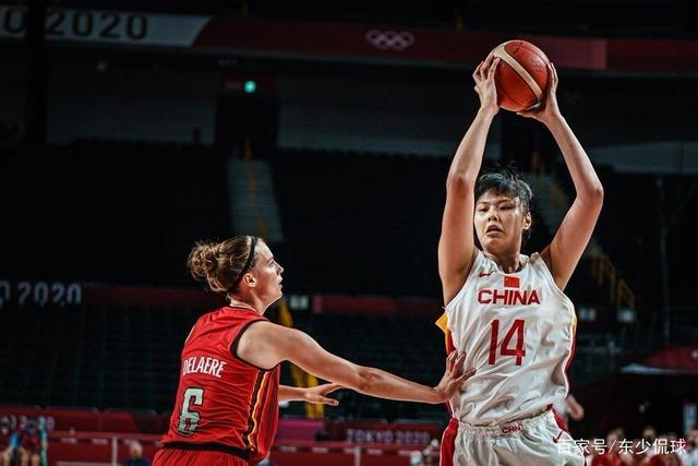 三战全胜!中国女篮创造历史,这点更让人振奋!她们真有机会夺牌