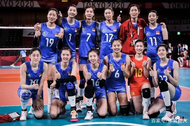 丁霞在郎平怀里失声痛哭!郎平:这届奥运会有遗憾,但有遗憾更好