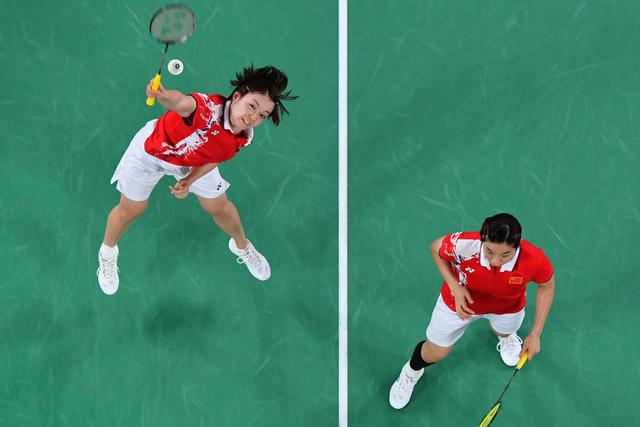 东京奥运会|“凡尘”斩获羽球女双银牌:输给阅历、留下遗憾、继续...