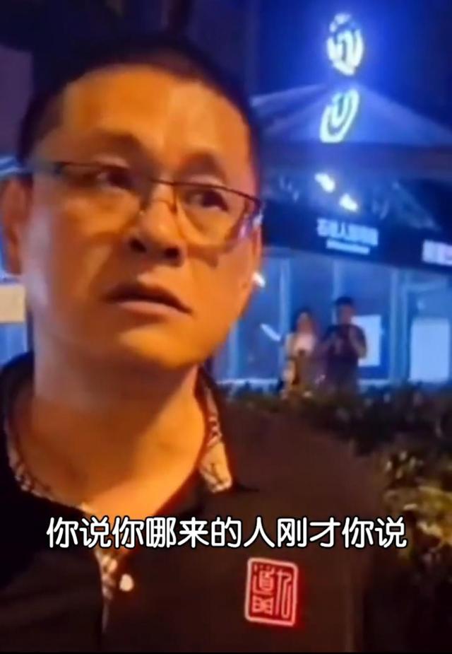 山东:查酒驾现场,男子不佩戴口罩让交警开枪,“我是加拿大人”