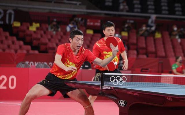 日本队连轰三个3-0!张本智和大获全胜,水谷隼丹羽孝希男团晋级