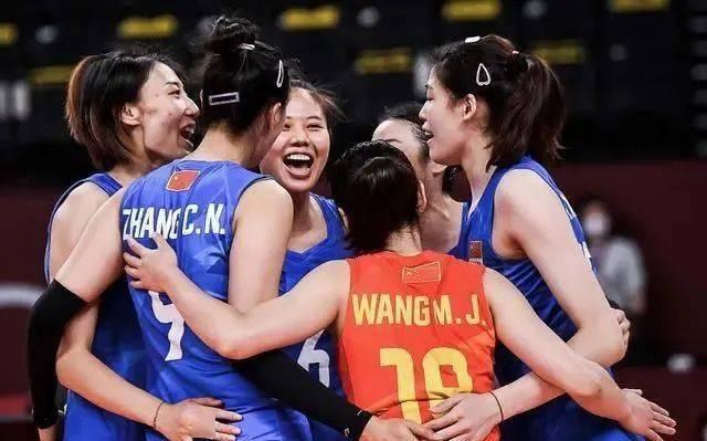 女排完胜阿根廷告别奥运,赛后现场响起这首熟悉的歌,姑娘们哭成泪人!