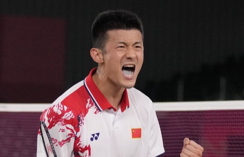 2金4银!谌龙0-2不敌对手收获男单银牌,奥运羽毛球项目收官