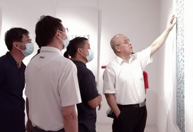 深圳青年书法家推出百幅作品致敬建党百年暨建军九十四周年