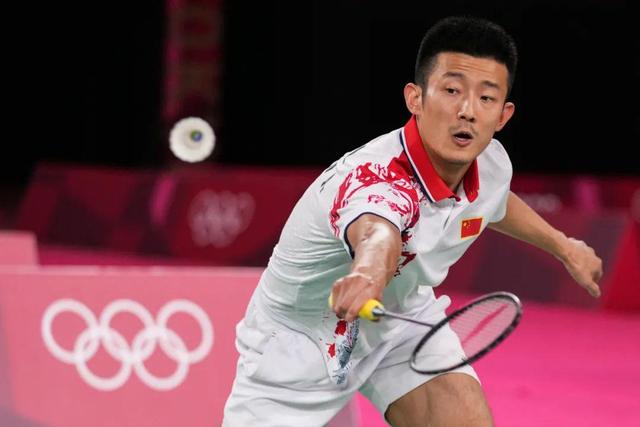 羽毛球男单决赛,谌龙摘银