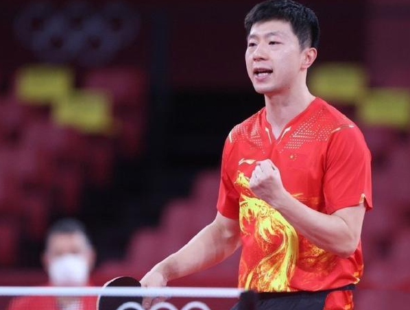 20岁荷兰足坛新星,为马龙奥运比赛加油,被同队队友追着打!