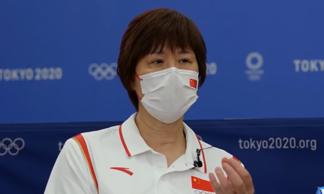 郎平调侃队员落泪!详解朱婷伤势之谜:韧带撕裂,被美国等队迷惑